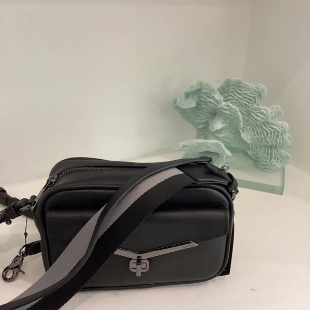 REDUCED $245 Botkier Cobble Hill Camera Crossbody Bag Black Crossgrain Leather